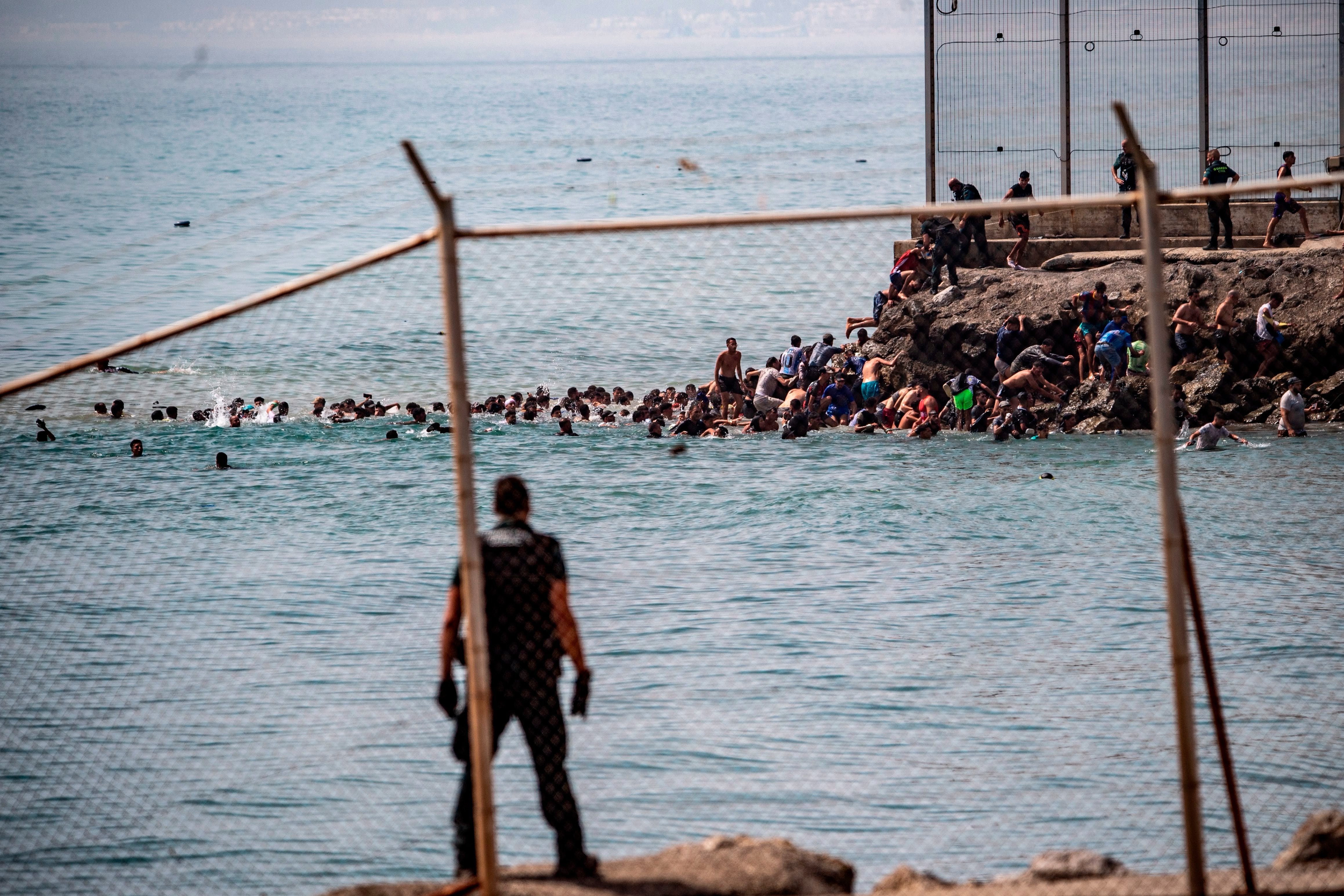 Migrantes mueren en intento de llegar a Ceuta con 11 fallecidos
