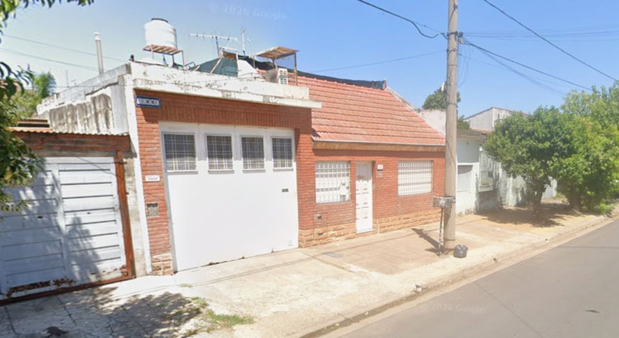 Hallan muertos a padre y hija en casa de Morón: investigan la causa.