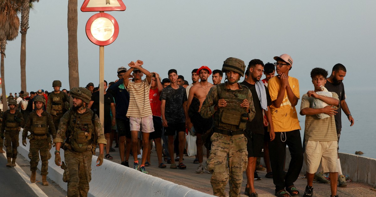 Crisis migratoria en Ceuta: 72 muertos y represalias de Italia