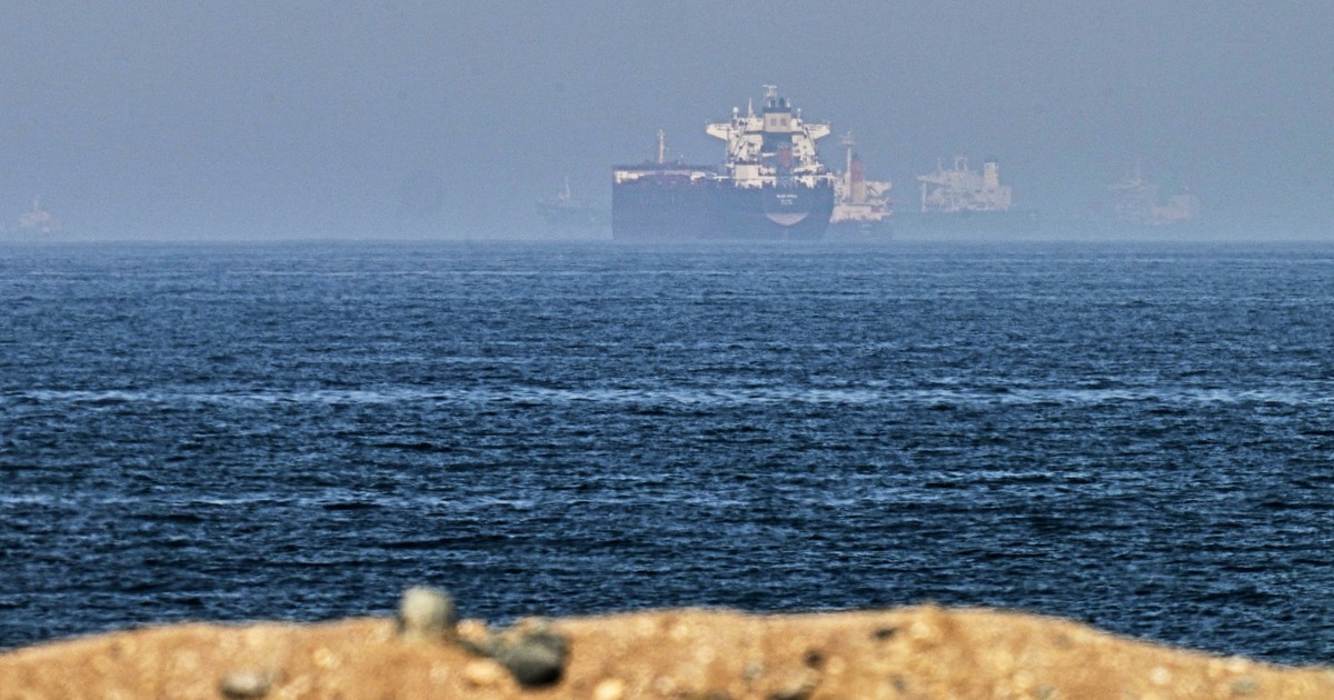 Irán y Omán acuerdan ruta en el estrecho de Ormuz