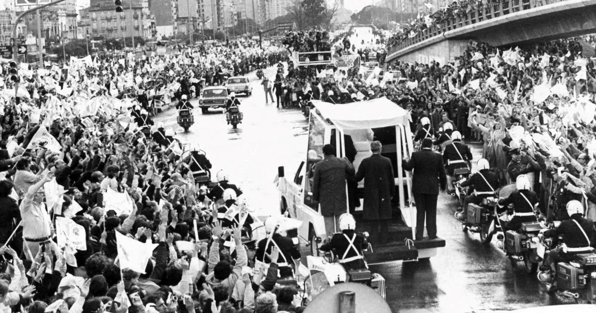 Juan Pablo II visita Argentina en 1982 y 1987