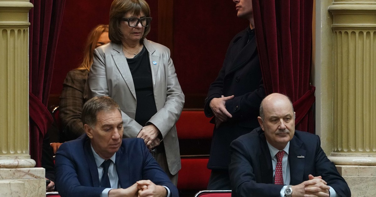 Gobierno posterga paquete desregulador de Sturzenegger