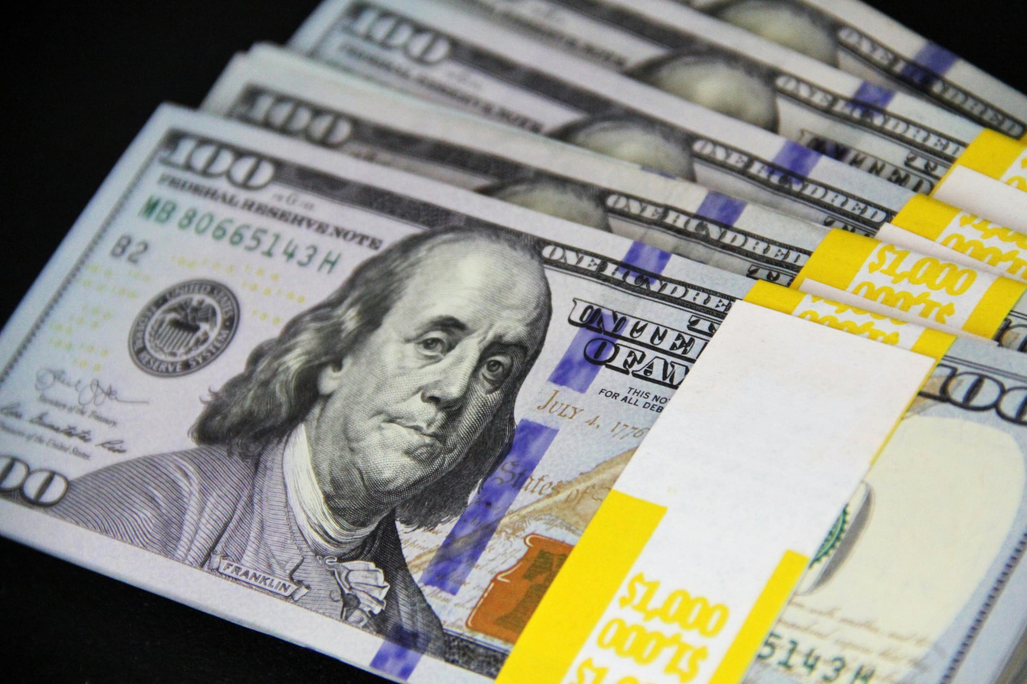 Banco Nación fija el dólar oficial en $1520, el dólar blue en $1530.