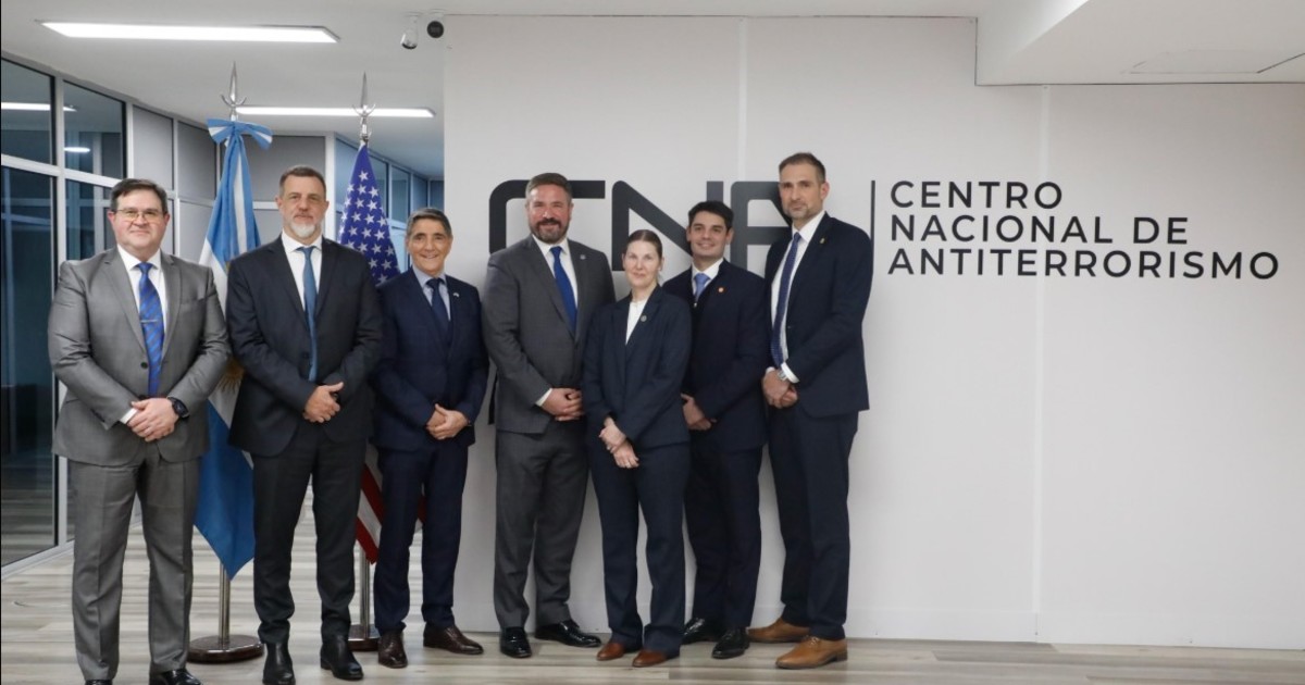 FBI y SIDE fortalecen colaboración contra el terrorismo
