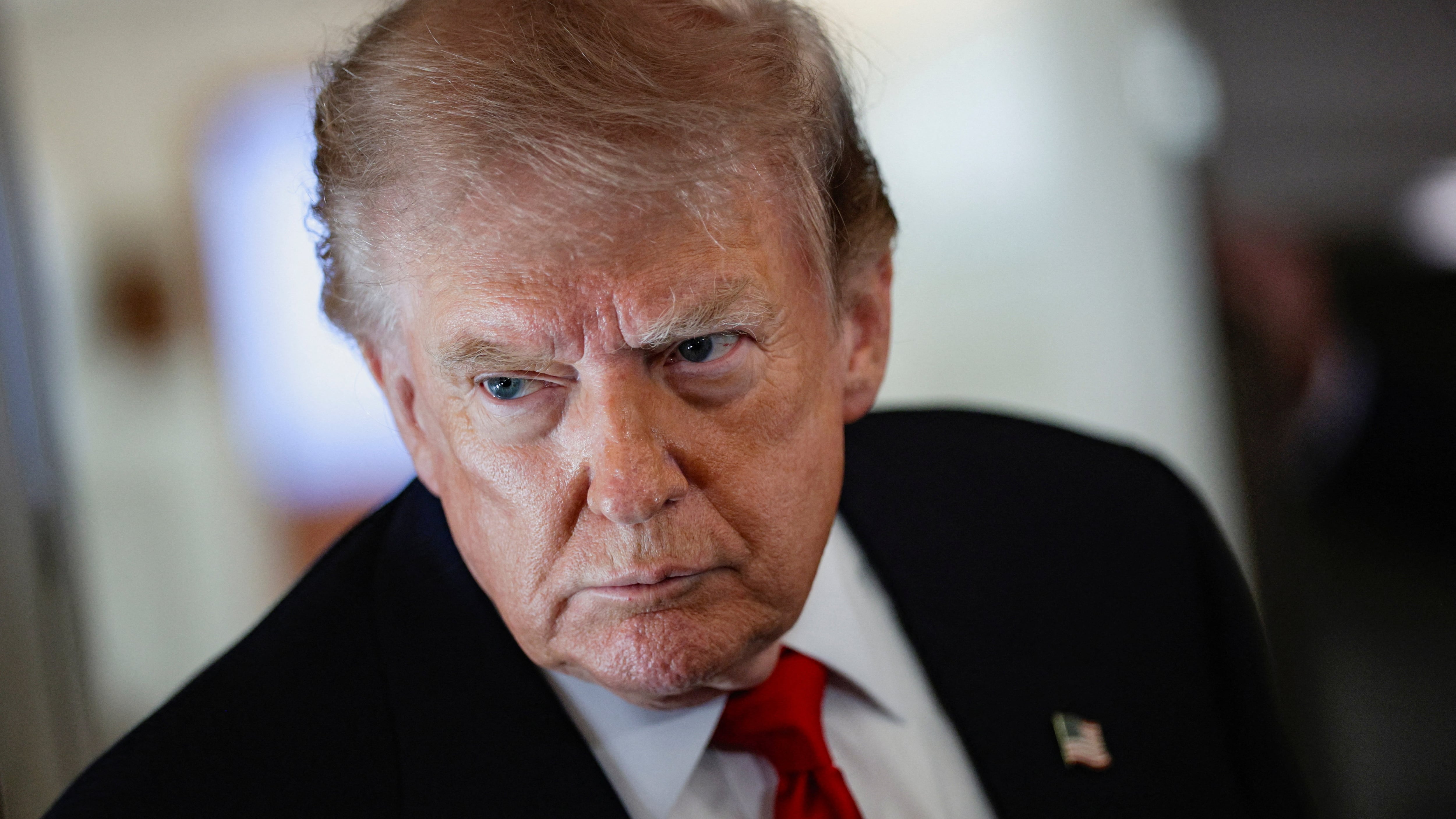 Trump aumenta presión económica sobre Irán