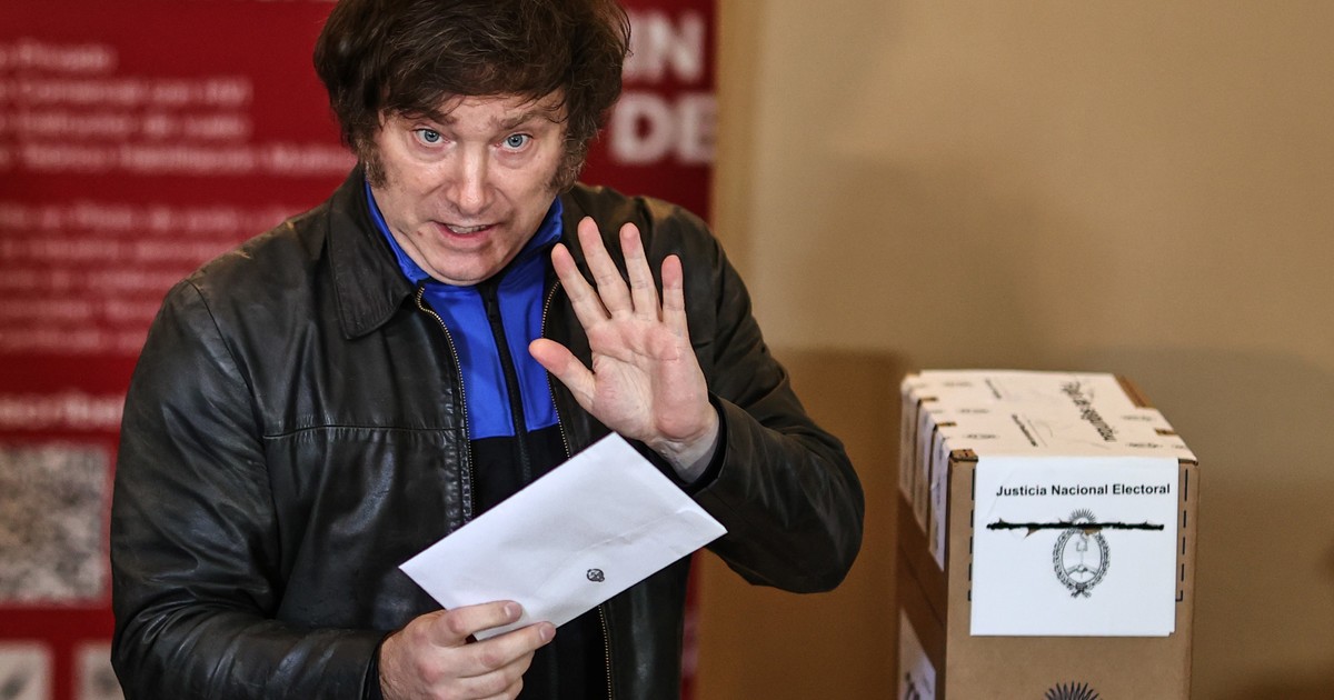 Milei gana terreno en intención de voto según encuesta de Opinaia