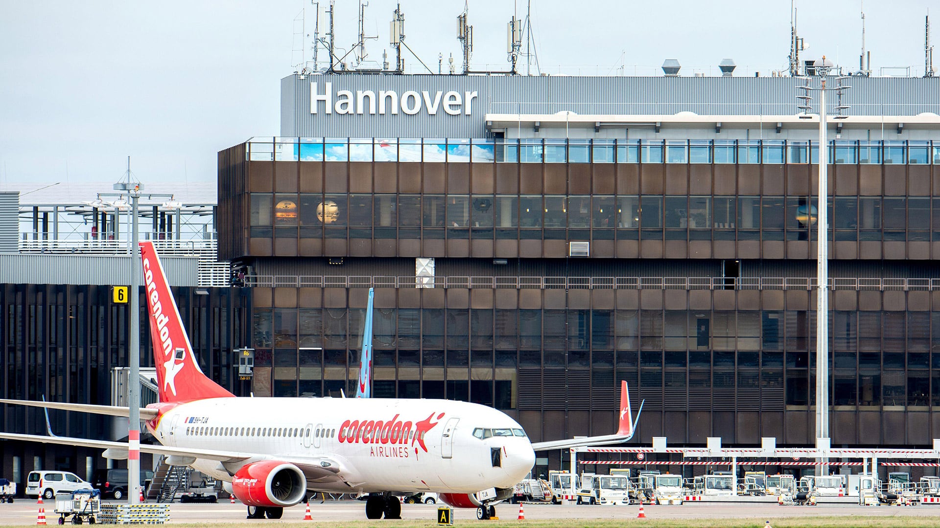 Dron sobre aeropuerto de Hannover suspende vuelos