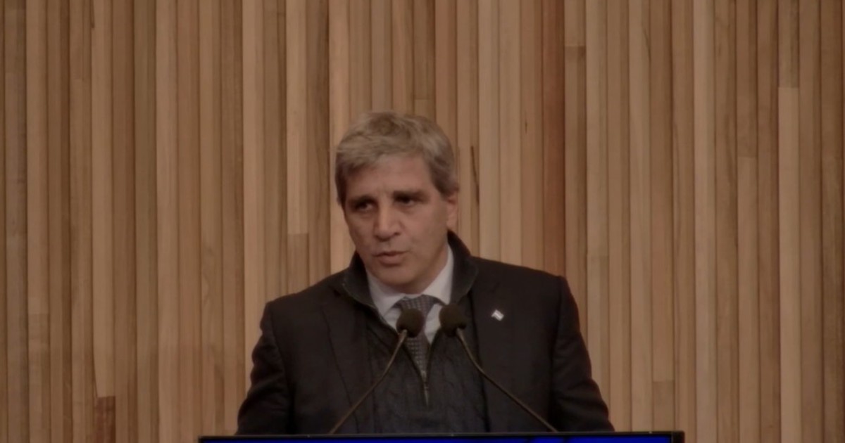 Caputo advertió a empresarios sobre el "riesgo kuka" y puso a Kicillof en el olvido
