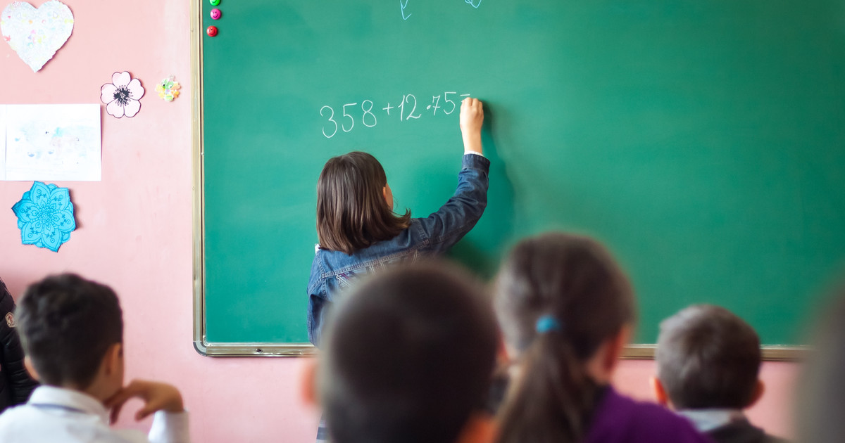 Solo la mitad de los alumnos que entraron en 2020 a primer grado termina la primaria con l