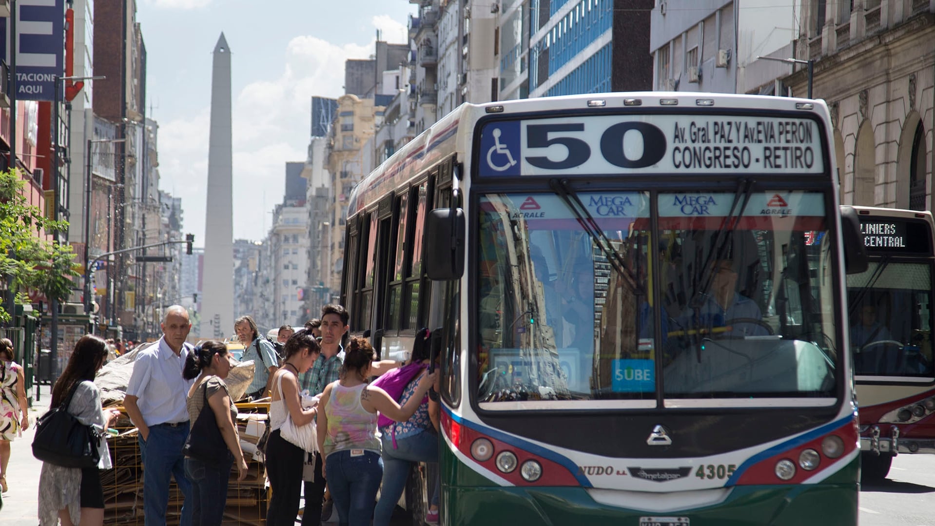 Empresarios del transporte cuestionan la falta de planificación ante la crisis de colectiv