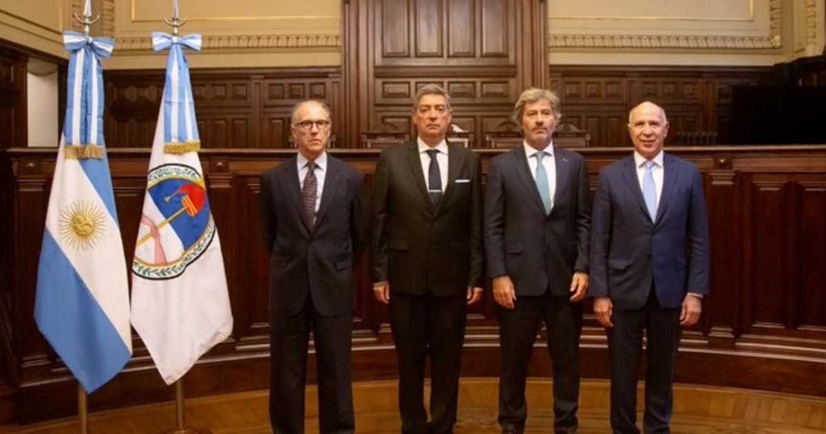 Corte Suprema limita poder del Ejecutivo con fallo sobre DNU