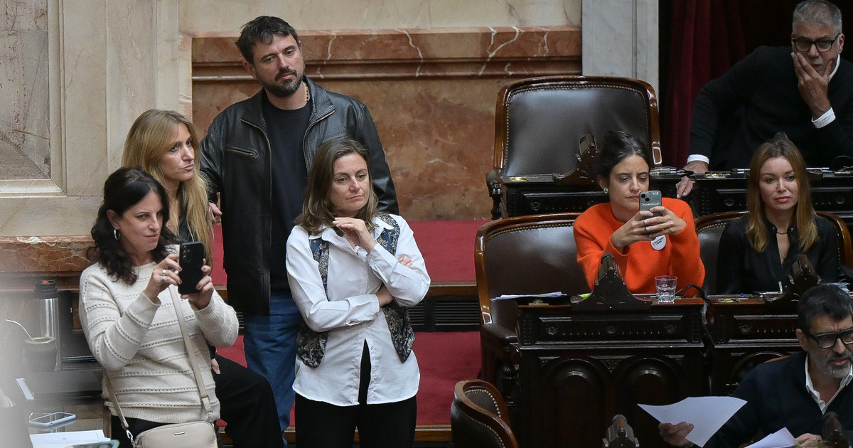 La oposición busca debatir el endeudamiento familiar este miércoles en el Congreso