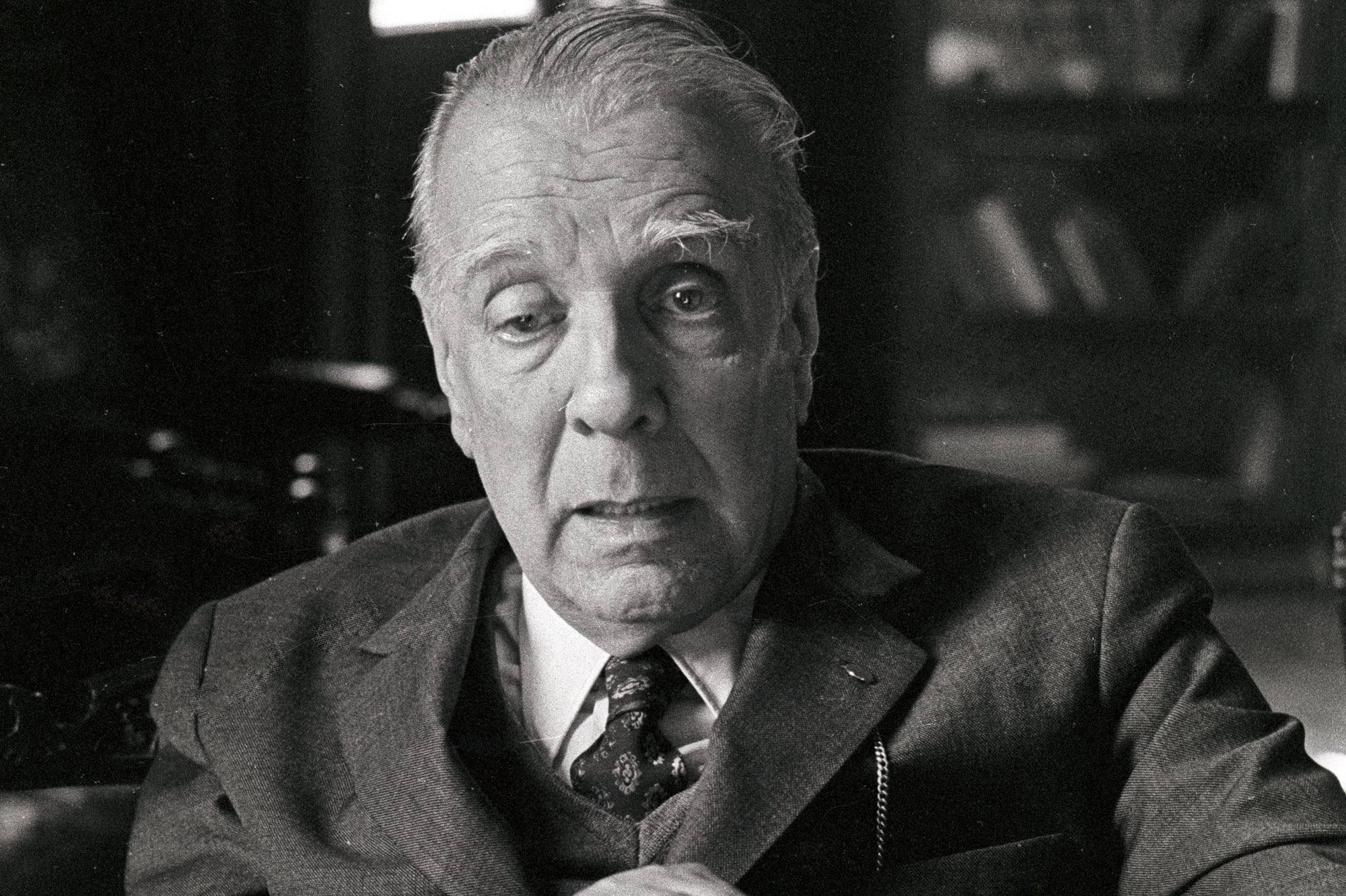 Daniel Mecca recorre las huellas de Borges en Recoleta y Retiro