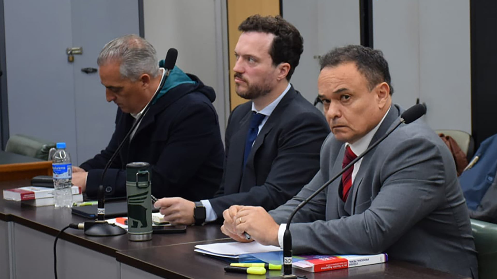 Condenan a secretario judicial a 4 años de prisión