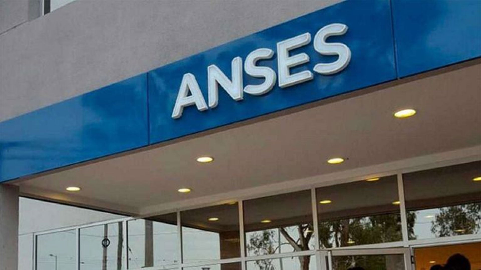El Estado asignará $2 billones del FGS de Anses para financiar viviendas propias