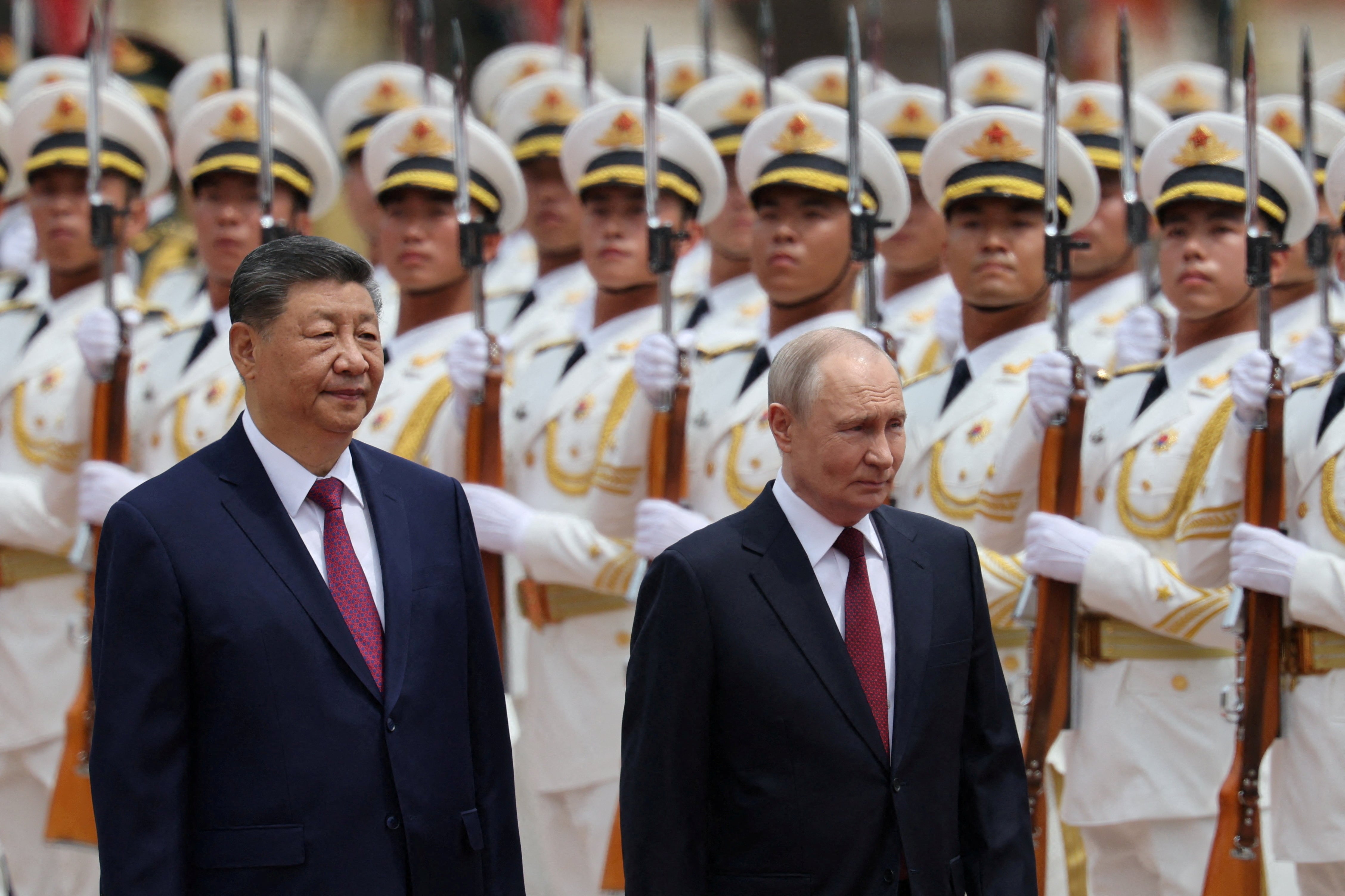Putin y Xi se reúnen en Kirguistán por el 25° aniversario de la OCS
