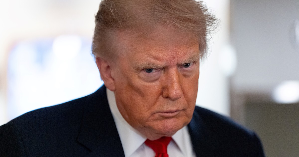 Trump califica a Irán de nación fallida tras ataque en el Estrecho de Ormuz