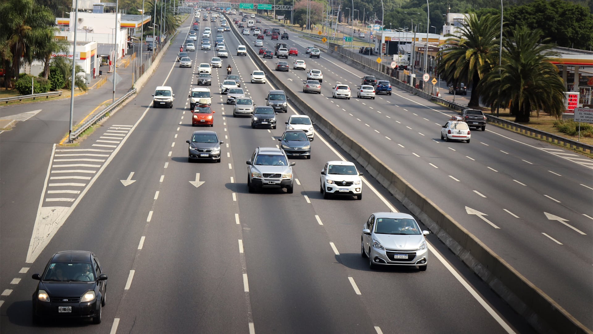 Milei justifica la baja de impuestos a autos 0 km por la antigüedad del parque