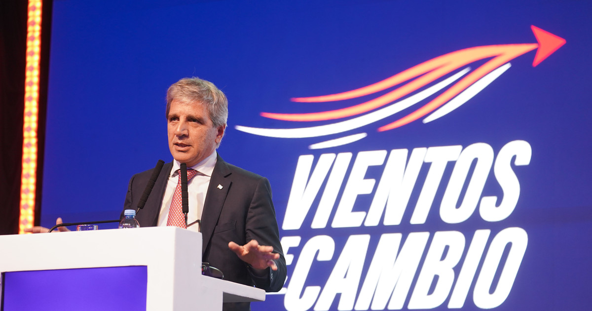 Caputo: el rumbo es correcto, pero habrá gente que no llegue a fin de mes