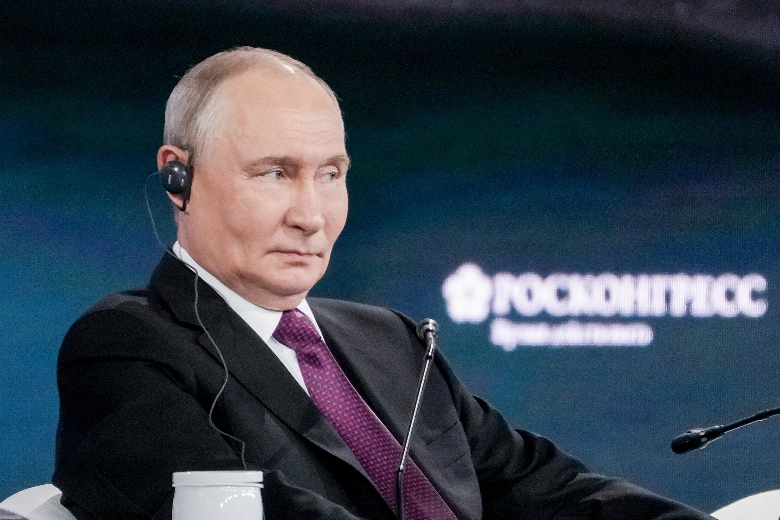 Putin admite daños en su industria petrolera y culpa a Ucrania
