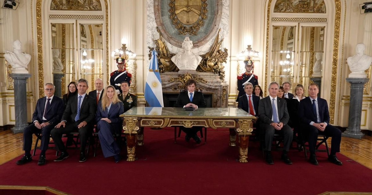 Oposición exige a Milei debatir y actuar sobre Malvinas