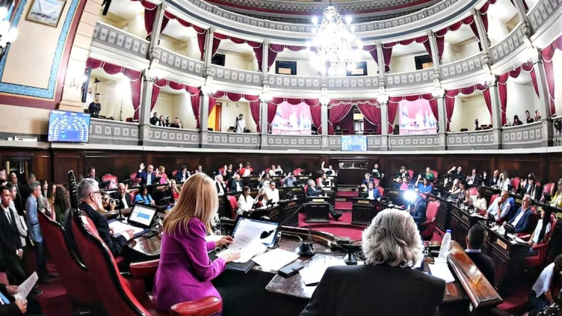 Gobierno bonaerense aprueba aumento de presupuesto para obras públicas en la provincia