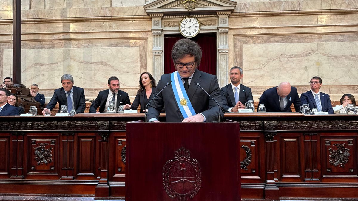 Guerra de poderes: El Ejecutivo tensa la cuerda con el Congreso por el Presupuesto 2025
